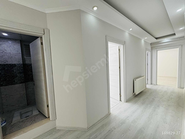 ASİL EMLAKtan MURADİYE MAHsinde 3+1 OTOPARKLI DAİRE - Görsel 6