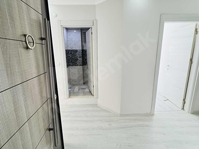 ASİL EMLAKtan MURADİYE MAHsinde 3+1 OTOPARKLI DAİRE - Görsel 5