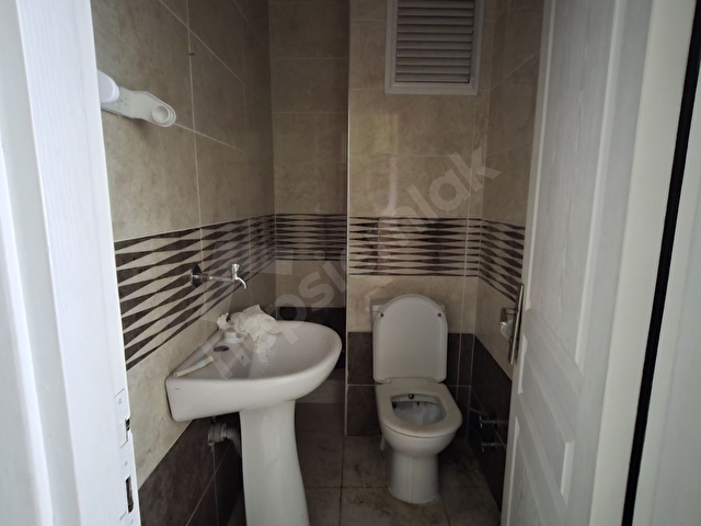Fevzi Çakmakta Cadde Yakını - Yeni Binada 2 Katlı 80 m² Kiralık - Görsel 5
