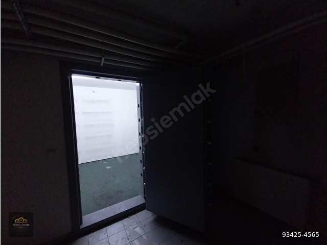 KURTULUŞ CADDESİNDE 585 M2 NET 3 KATLI MAĞAZA - Görsel 26