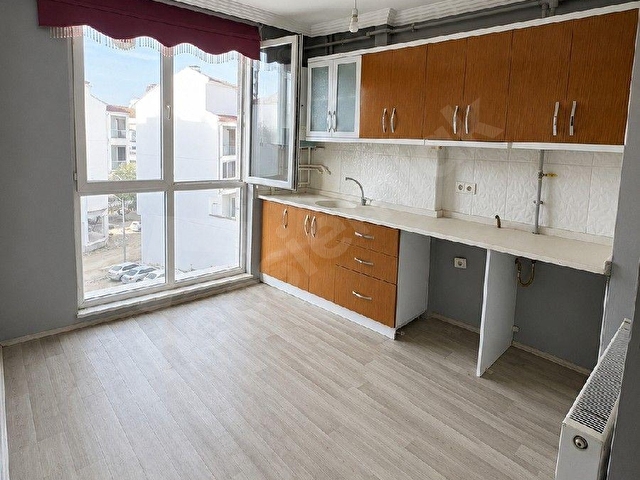 PRESTİJDEN SATILIK İKİ APART TEK FİYAT MERKEZİ KONUM