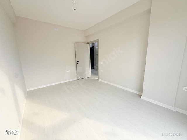 ÖZGÜNDEN 71 EVLER MAHALLESİ MÜKEMMEL KONUMDA 2+1 DAİRE - Görsel 13