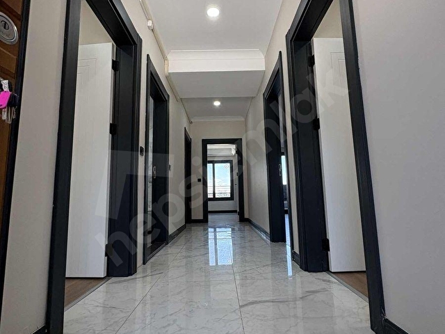Ayvalık 456 İş Merkezinde Ön Cephe 3+1 Kiralık Ofis - Görsel 26