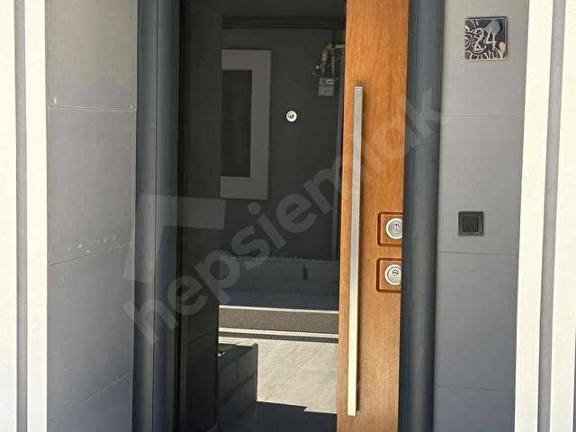 Ayvalık 456 İş Merkezinde Ön Cephe 3+1 Kiralık Ofis - Görsel 7