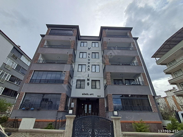 BYZ GRUP CUMHURİYET MAHALLESİNDE KİRALIK 2+1 DOĞALGAZLI DAİRE