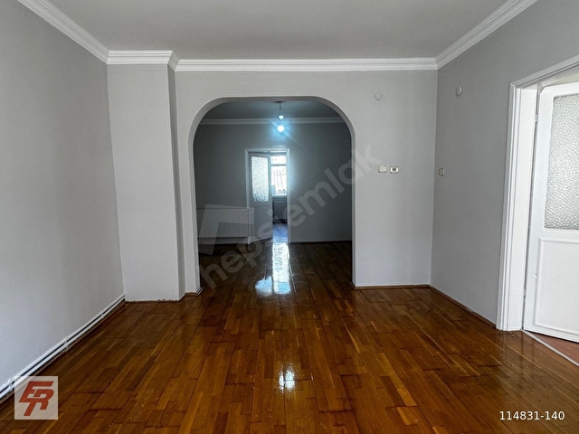 KAĞITHANE GÜLTEPEDE CADDEYE YAKIN 75 M2 BALKONLU 2+1 DAİRE - Görsel 4