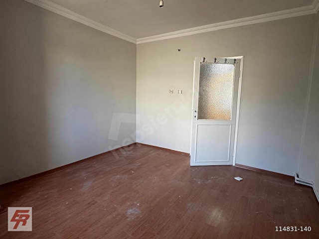KAĞITHANE GÜLTEPEDE CADDEYE YAKIN 75 M2 BALKONLU 2+1 DAİRE - Görsel 17