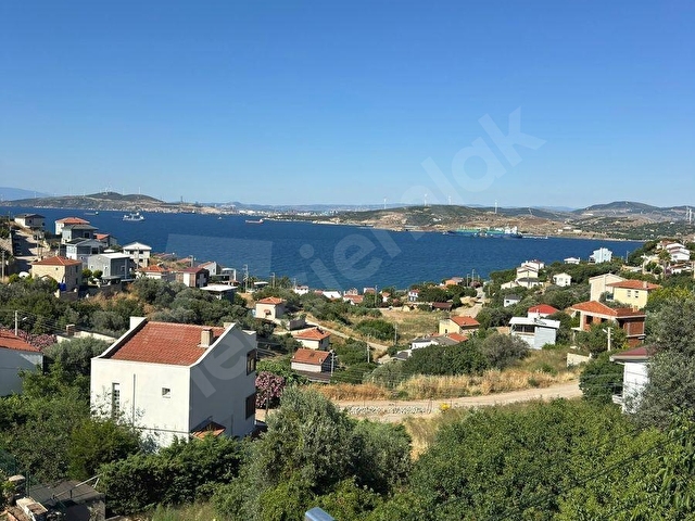 YENİFOÇA DONATKENTTE SATILIK MÜSTAKİL 3+1 DUBLEKS