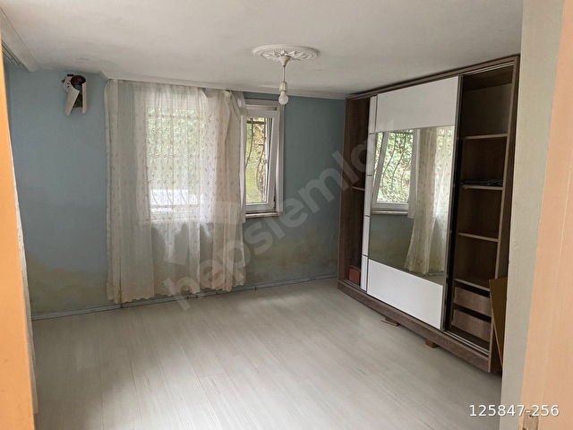 BAHÇE İÇİNDE. 3 GECEKONDU  KOMPLE SATILIK - Görsel 16
