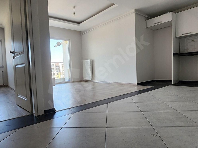 SİRENA PARK REZİDANSTA GÜNEY CEPHE, BALKONLU FERAH 1+1 KİRALIK - Görsel 7