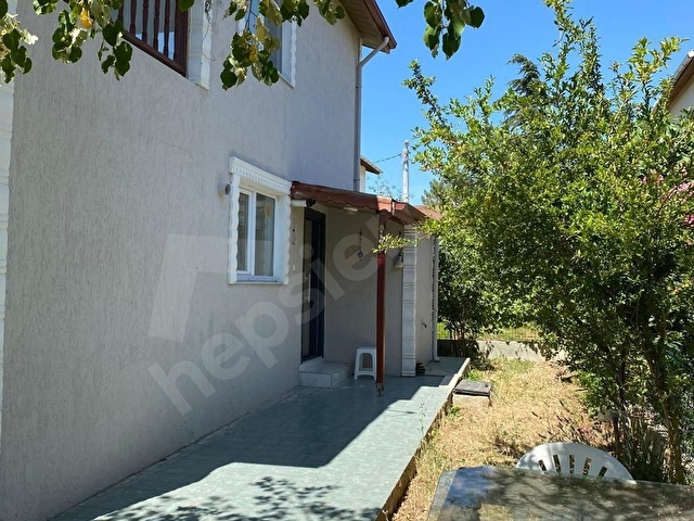 320 M2 ARSA İÇERİSİNDE 4 TARAFI BAHÇELİ YENİ TADİLATLI VİLLA - Görsel 4
