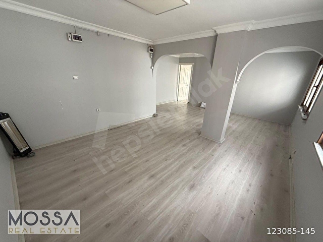 Şirinevler yürüyüş yolunda 3 kat 65 metrekare kiralık ofis - Görsel 3