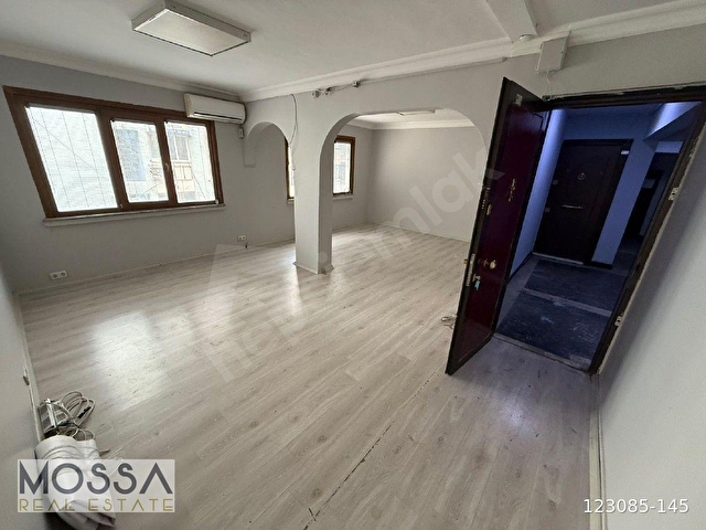 Şirinevler yürüyüş yolunda 3 kat 65 metrekare kiralık ofis - Görsel 8