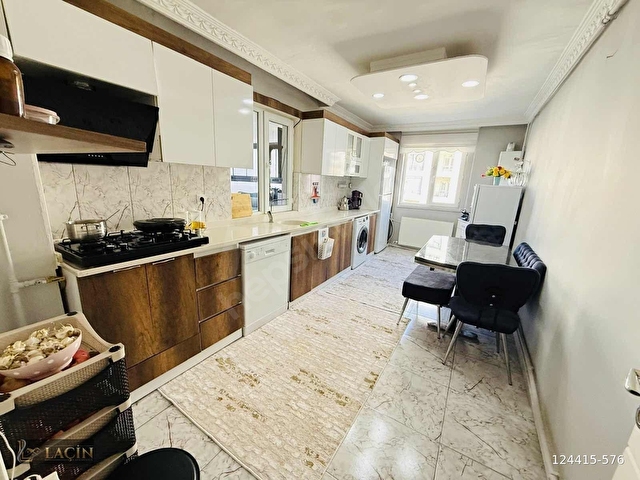 MERKEZİ LOKASYONDA TERASLI 295 M2 TEK TAPU İKİ DAİRE DUBLEX - Görsel 6