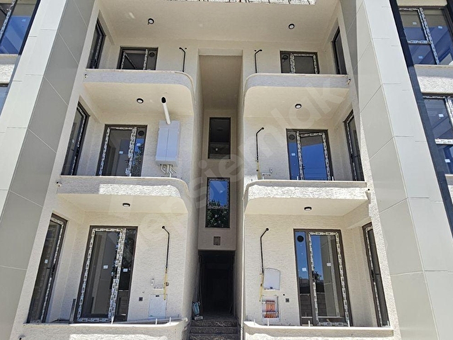 REMAX MAVİ, YAZLIK,2+1 ,GÜVENLİKLİ SİTEDE,ARAKAT SATILIK DAİRE - Görsel 4