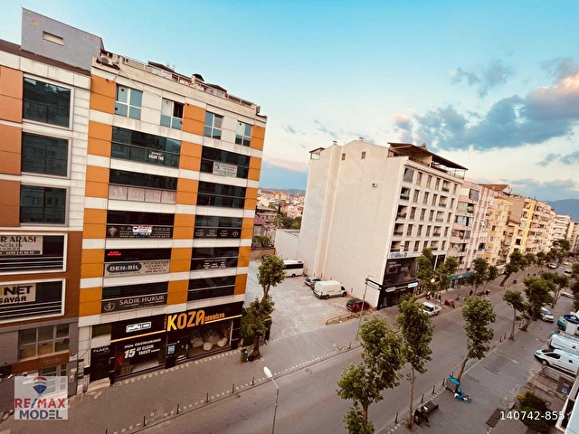 REMAX MODEL DEN KAYALIK CADDESİNDE 130M² KİRALIK OFİS - Görsel 17