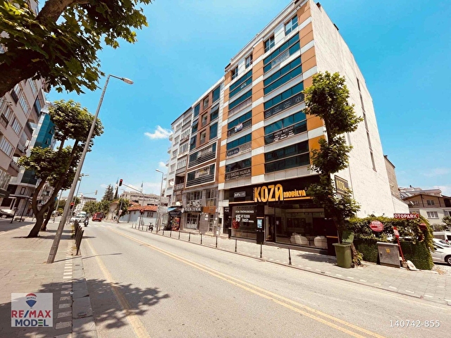 REMAX MODEL DEN KAYALIK CADDESİNDE 130M² KİRALIK OFİS - Görsel 2