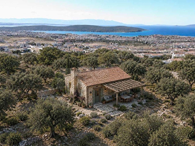 Çeşme Reisderede Yerleşim Yerinde Satılık 7 Dönüm Tarla
