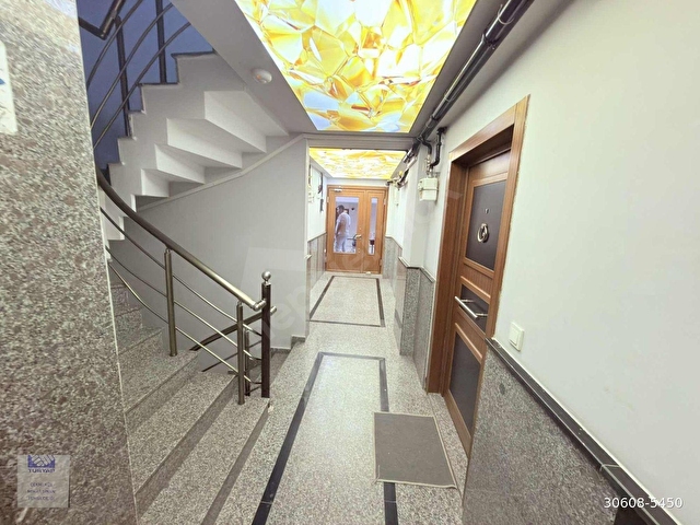 ÇEKMEKÖYDE İSKANLI ASANSÖRLÜ,EMİNEVİME UYGUN 2+1 ARAKAT DAİRE - Görsel 22