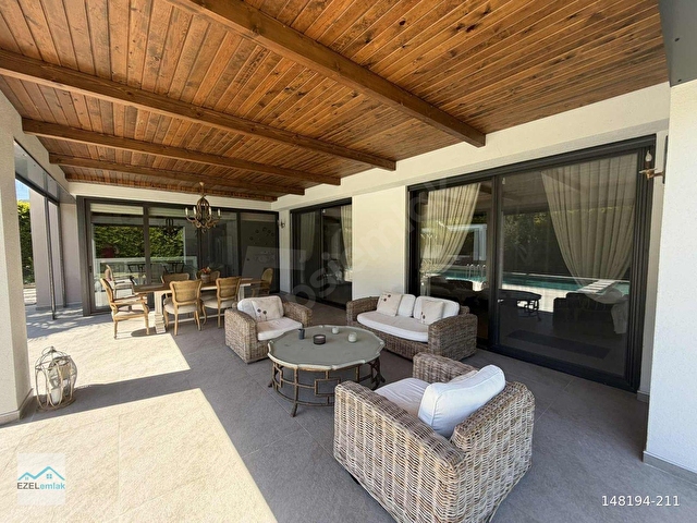 Çeşme Mamurbabada 847 m2 Arsa İçerisinde 5+1 Havuzlu Lüks Villa - Görsel 9