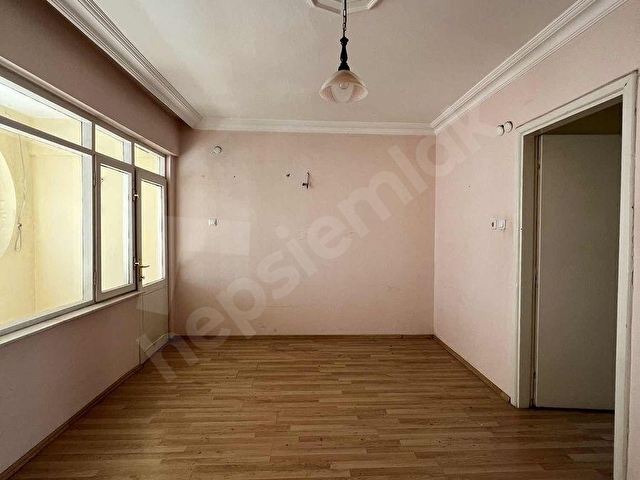 Güzeloba Mahallesinde Eşyasız Kiralık 5+2 Tripleks Villa - Görsel 19