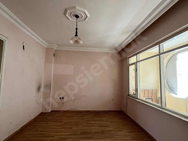 Güzeloba Mahallesinde Eşyasız Kiralık 5+2 Tripleks Villa - Görsel 17
