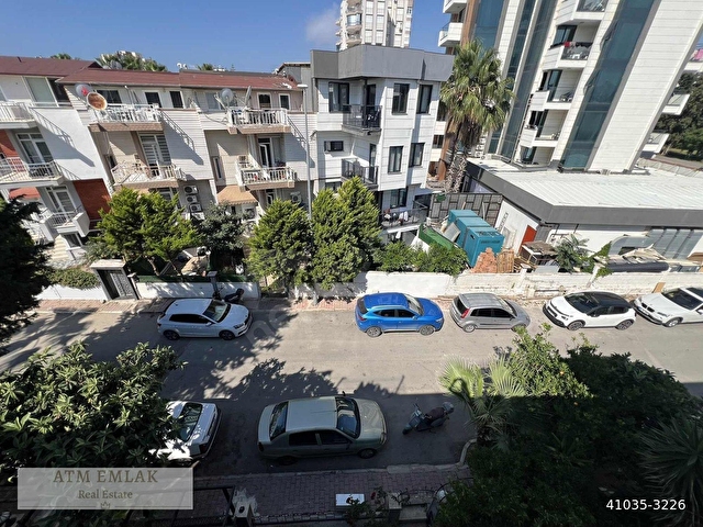 Güzeloba Mahallesinde Eşyasız Kiralık 5+2 Tripleks Villa - Görsel 7