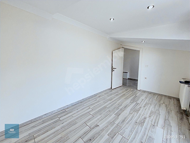 Dikili Merkez de Geniş Teraslı Satılık 4+1 Dubleks Daire - Görsel 23