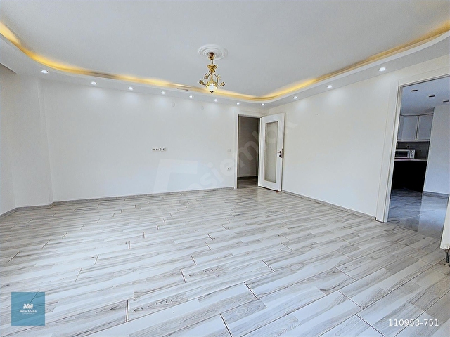 Dikili Merkez de Geniş Teraslı Satılık 4+1 Dubleks Daire - Görsel 9