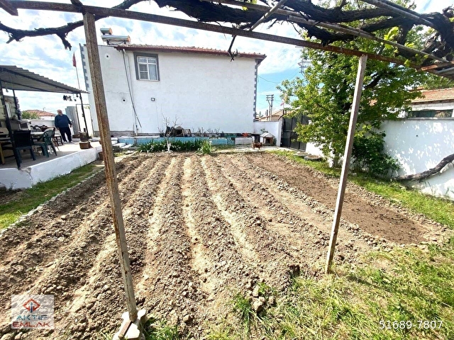 🔴🏡AKTİFTEN ÇORUKTA 330M2 ARSA İÇERİSİNDE GENİŞ BAHÇELİ  AYRI GİRİŞLİ 2+1 SATILIK MÜSTAKİL EV - Görsel 9
