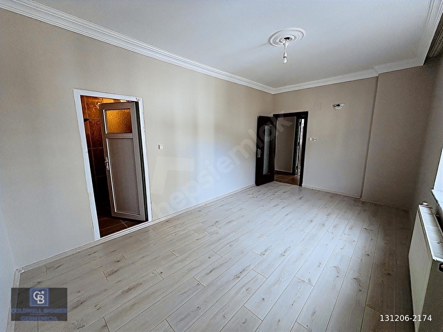 COLDWELL BANKERDEN CADDE ÜSTÜ SATILIK GENİŞ 4+1 DAİRE - Görsel 5
