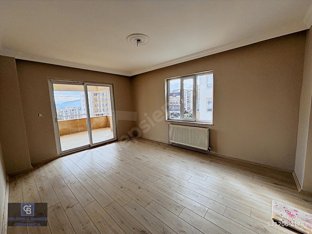 COLDWELL BANKERDEN CADDE ÜSTÜ SATILIK GENİŞ 4+1 DAİRE - Görsel 3