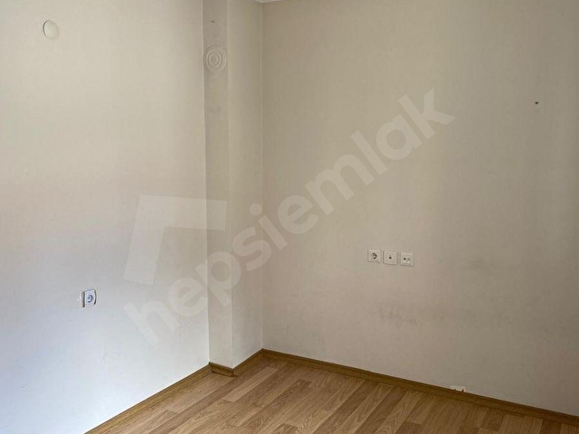 Çankaya Mürsel Uluç Mahallesinde,İyi Yapılı,Cad.Üzeri 3+1 Daire - Görsel 9