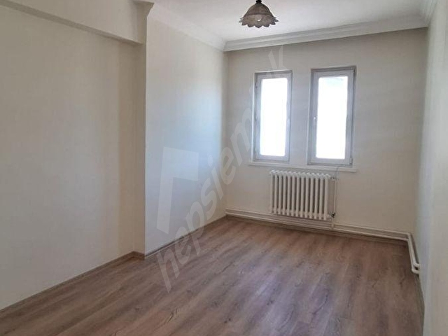 YENİMAHALLE/İVEDİK CADDESİ ÜZERİNDE...MERKEZİ YERDE,(2.KAT),BLOK BAŞI KİRALIK DAİRE!!! - Görsel 11
