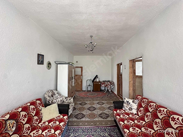 VERAdan KAYMAKLI DA SATILIK MÜSTAKİL EV ve 704M2 ARSASI - Görsel 13