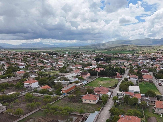 VERAdan KAYMAKLI DA SATILIK MÜSTAKİL EV ve 704M2 ARSASI - Görsel 25