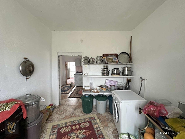 VERAdan KAYMAKLI DA SATILIK MÜSTAKİL EV ve 704M2 ARSASI - Görsel 19