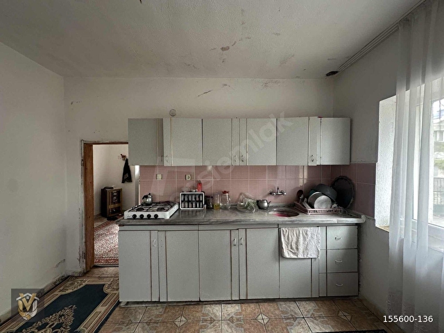 VERAdan KAYMAKLI DA SATILIK MÜSTAKİL EV ve 704M2 ARSASI - Görsel 16