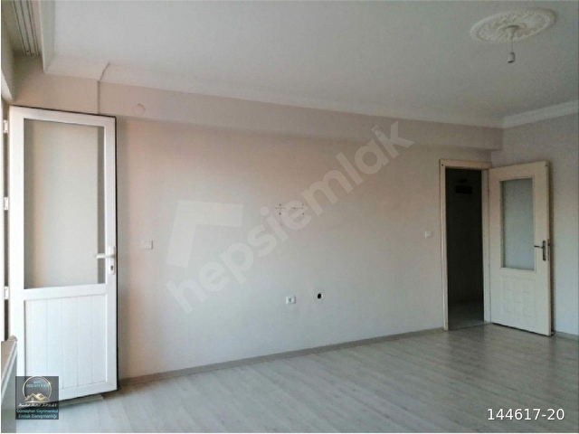 MENEMEN DEVLET HAST.KARŞISINDA 1+1 ASANSÖRLÜ SATILIK DAİRE - Görsel 3