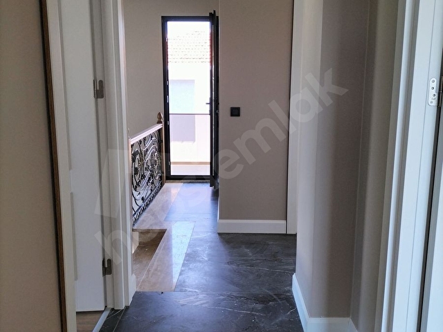 KUMBABA DA DENİZE VE PLAJA YAKIN HAVUZLU 225m2 5+1 SATILIK VİLLA - Görsel 27