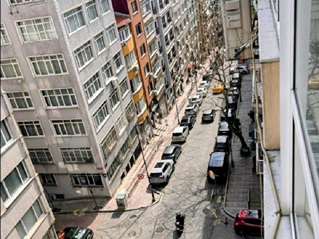ERKUTUNDAN, HÜSREVGEREDE CADDESİ ÜSTÜ 3+1 KİRALIK DAİRE - Görsel 11