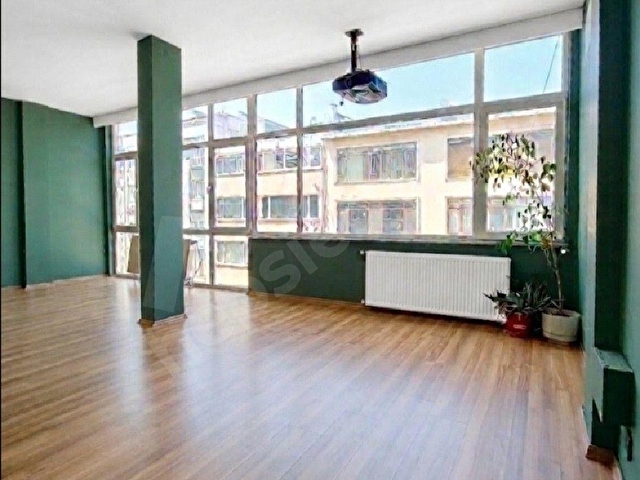 ERKUTUNDAN, HÜSREVGEREDE CADDESİ ÜSTÜ 3+1 KİRALIK DAİRE - Görsel 3