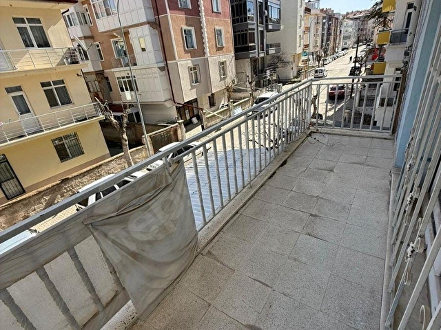 ÇARŞI MERKEZE YÜRÜME MESAFESİNDE GENİŞ 2+1 KİRALIK DAİRE - Görsel 16
