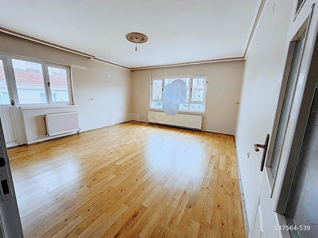 !!TAMKOÇDAN SATILIK MÜKEMMEL KONUMLU KATTA ASANSÖRLÜ 3+1 DAİRE - Görsel 30