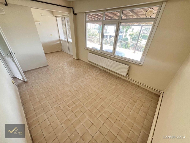VİZYON EMLAKTAN SİTE İÇİ DENİZ MANZARALI 1+1 TERASLI DAİRE - Görsel 3