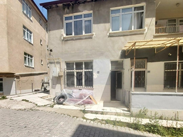 CANDAROĞULLARI DADAY KAVŞAĞINDA UYGUN KİRALIK 1+1