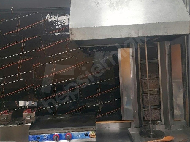 ASYA EMLAKTAN DEVREN KİRALIK İŞLEK CADDEDE DÖNER DÜKKANI