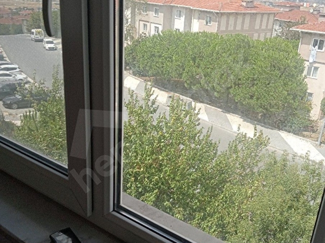Fiyat düştü!Toki konutları yatay mimari 2 katlı binalar; havalimanına 10 dk - Görsel 24