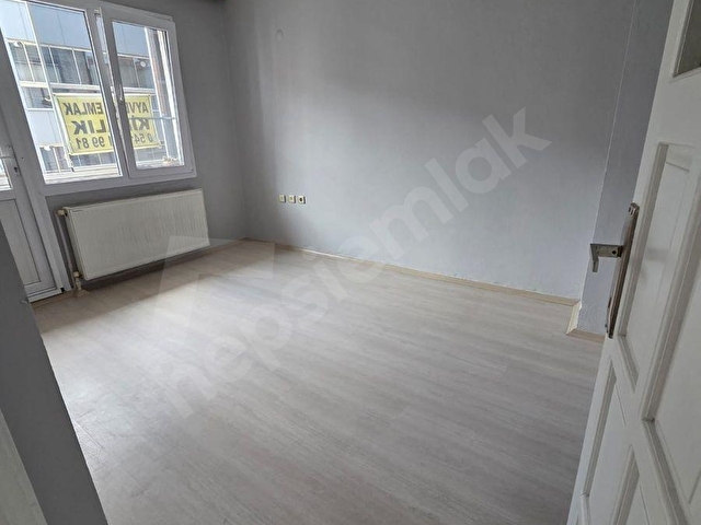 Reşatbey Mah. ara kat kiralık daire - Görsel 3