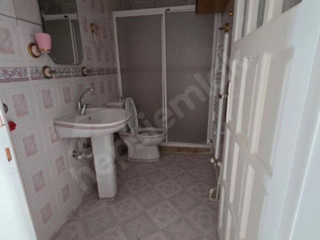 Reşatbey Mah. ara kat kiralık daire - Görsel 11